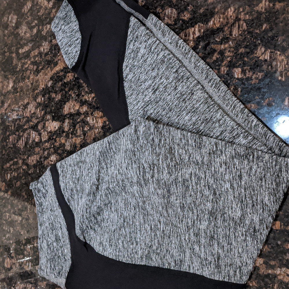 Beyond Yoga Space Dye leggings, size Medium